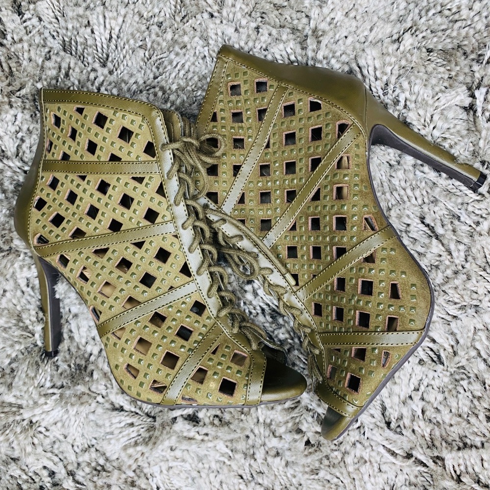 New Gianni Bini Paulah Booties Military Green  7